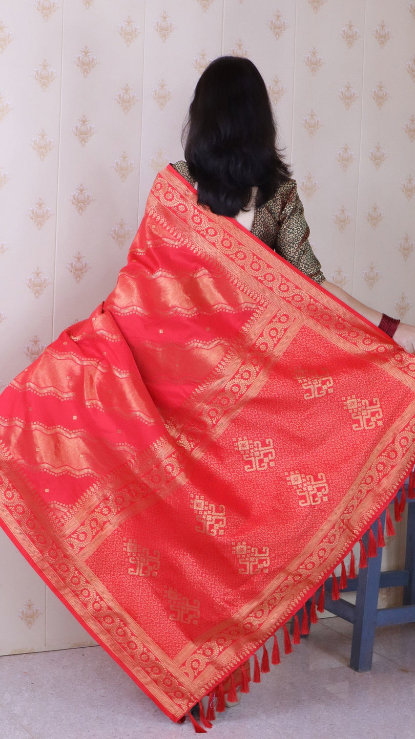 Pink soft silk bandhani leheriya zari woven saree