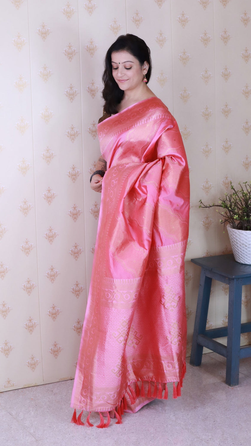 Baby pink soft silk bandhani leheriya zari woven saree