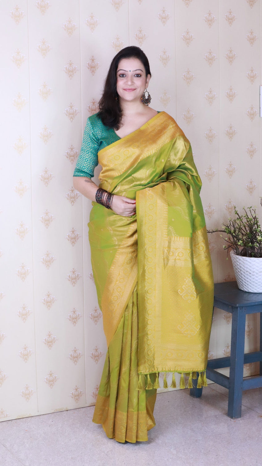 Mehendi green soft silk bandhani leheriya zari woven saree