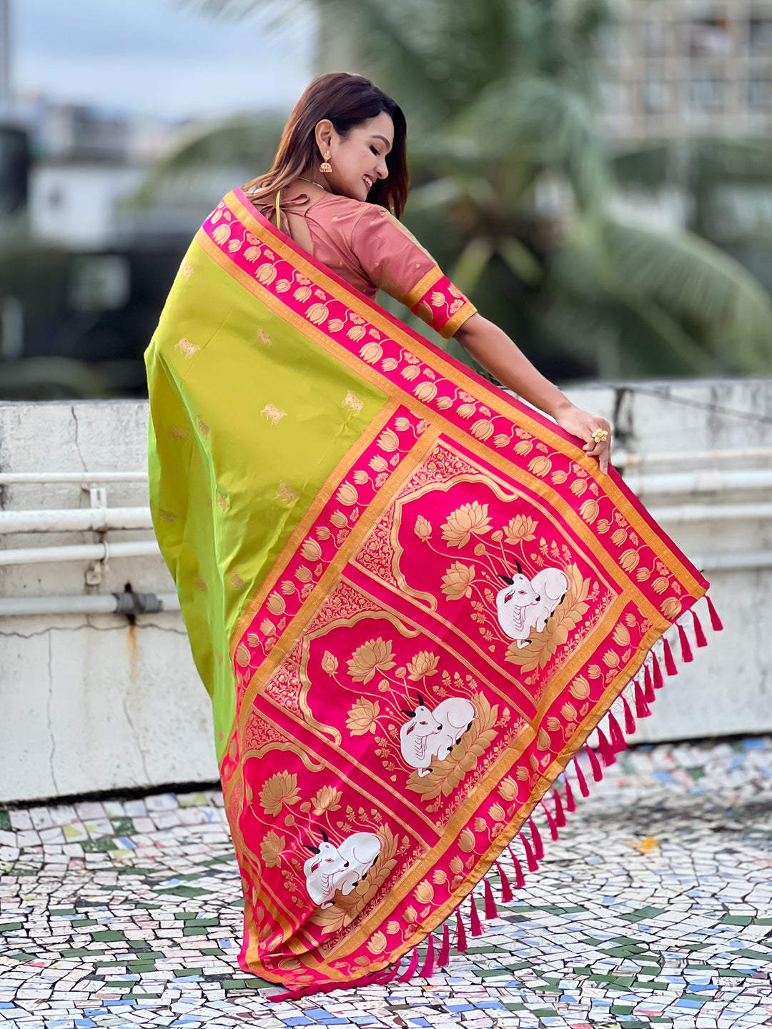Mehendi green soft silk pichwai traditional zari woven saree