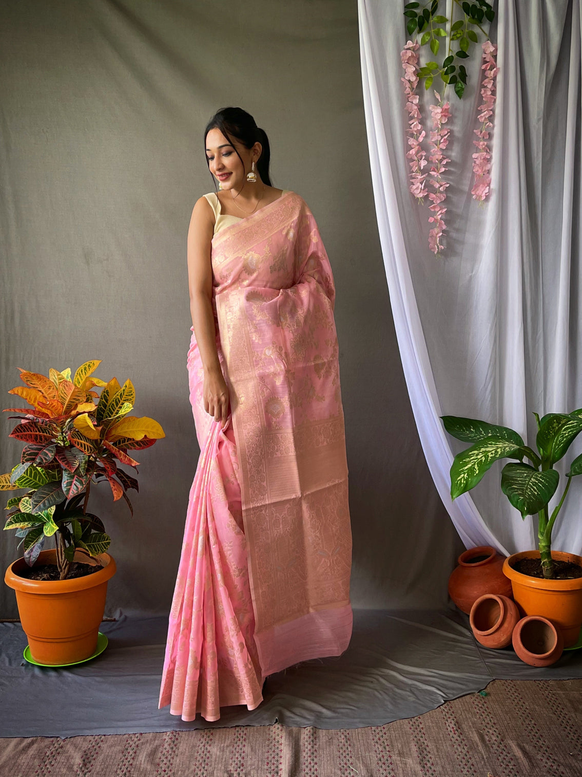 Pink Saree in Pure Linen Silk