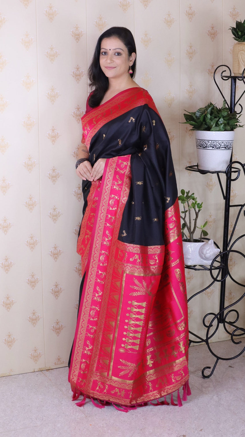 Black soft silk zari woven warli art traditional saree