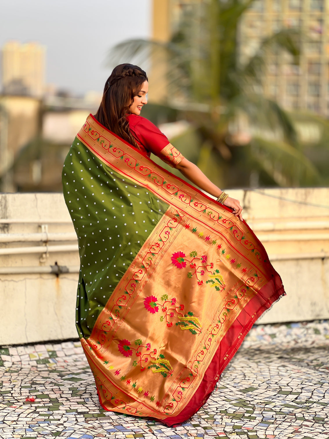 Mehendi green zari woven bandhani paithani fusion silk saree