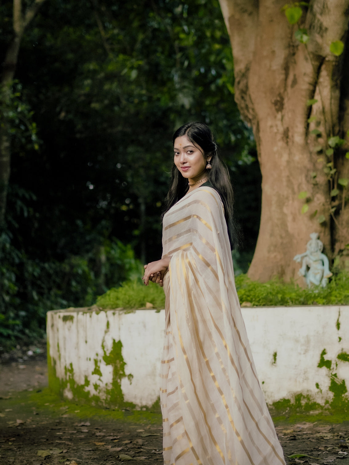 Ivory gold stripe kerala tissue saree traditional kasavu style elegant festive wear