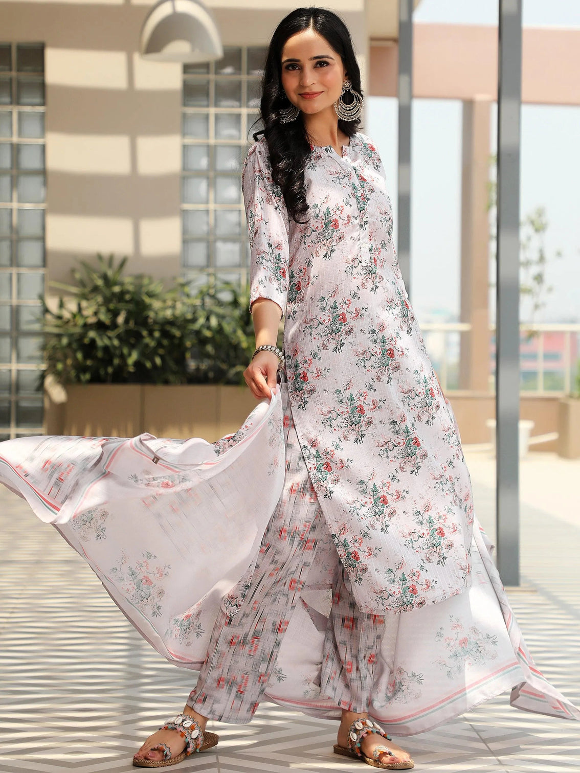 Mameraa Grey Printed Cotton Straight Suit With Dupatta