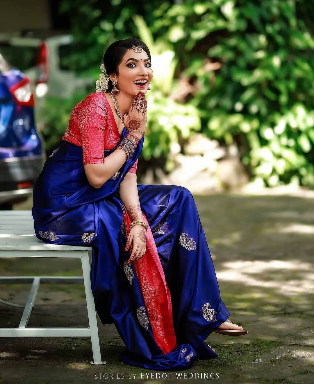 Amiable Blue Soft Silk Saree With Lissome Blouse Piece