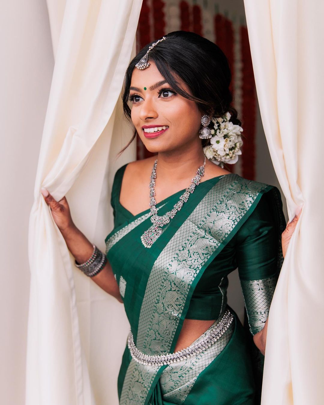Gleaming Dark Green Soft Banarasi Silk Saree With Beautiful Blouse Piece