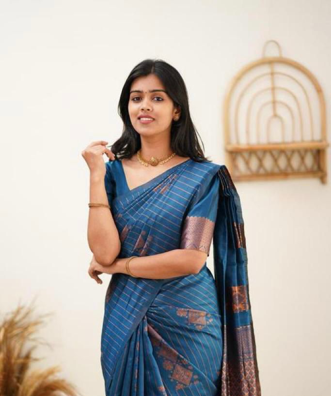 Adorning Rama Soft Silk Saree With Glowing Blouse Piece