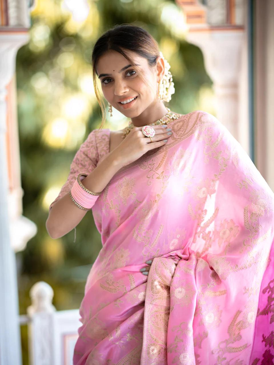 Incomparable Baby Pink Soft Silk Saree With Snazzy Blouse Piece