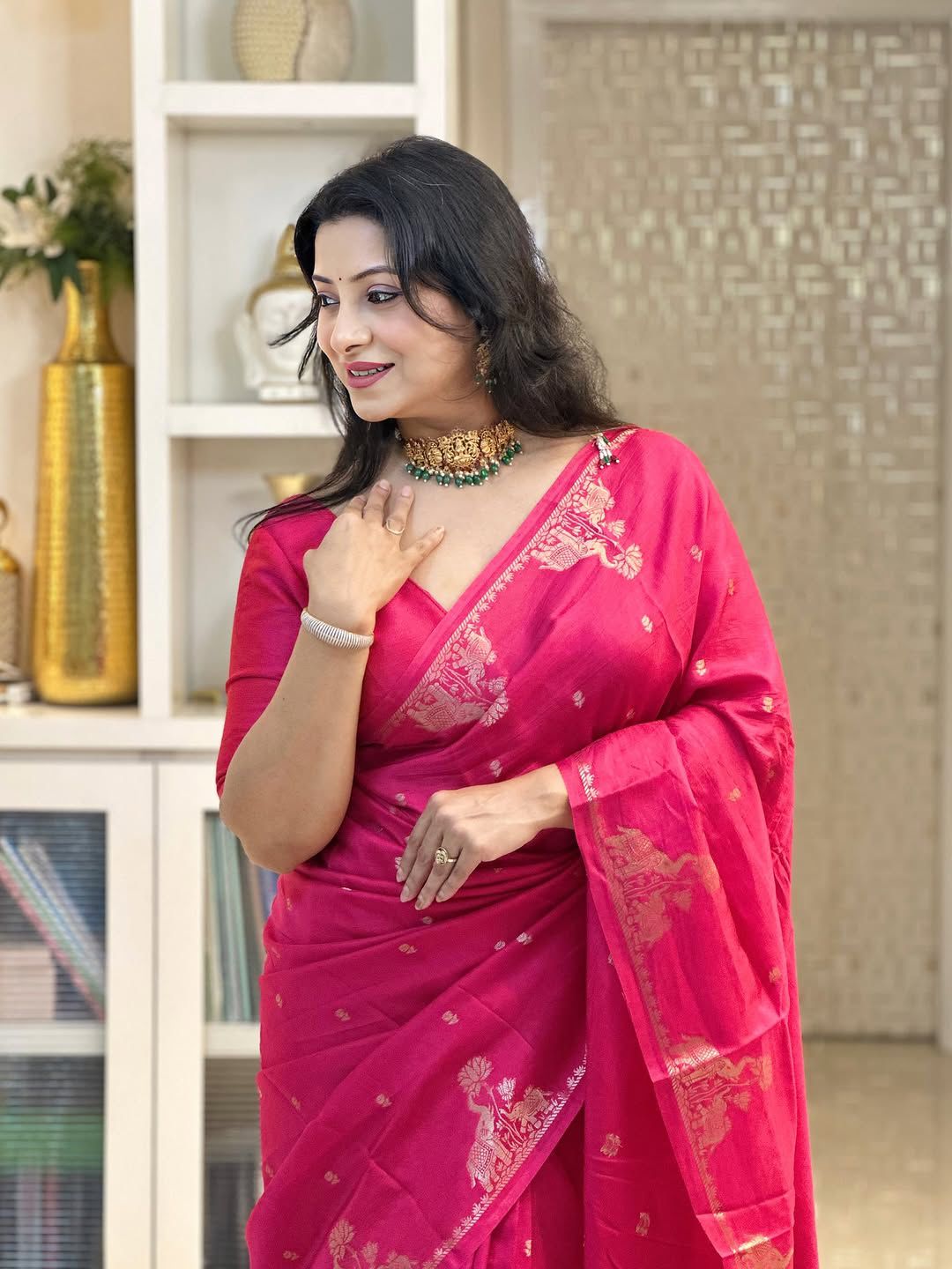 Chatoyant Dark Pink Soft Silk Saree With Profuse Blouse Piece