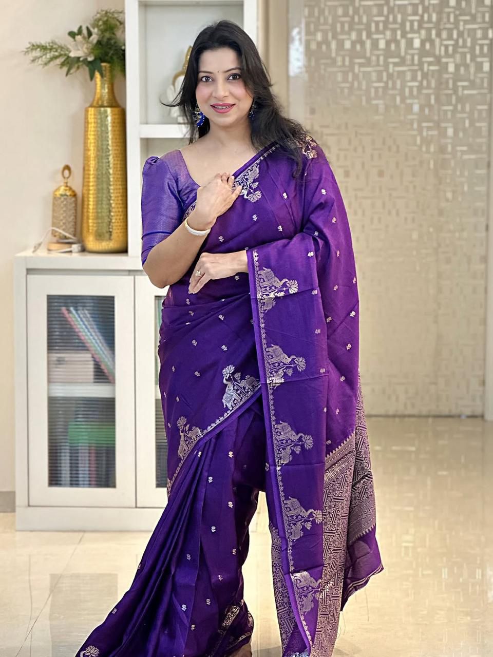 Ravishing Purple Soft Silk Saree With Invaluable Blouse Piece