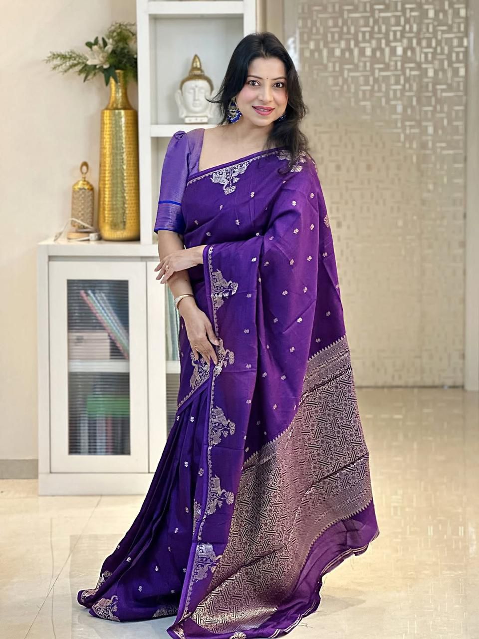 Ravishing Purple Soft Silk Saree With Invaluable Blouse Piece