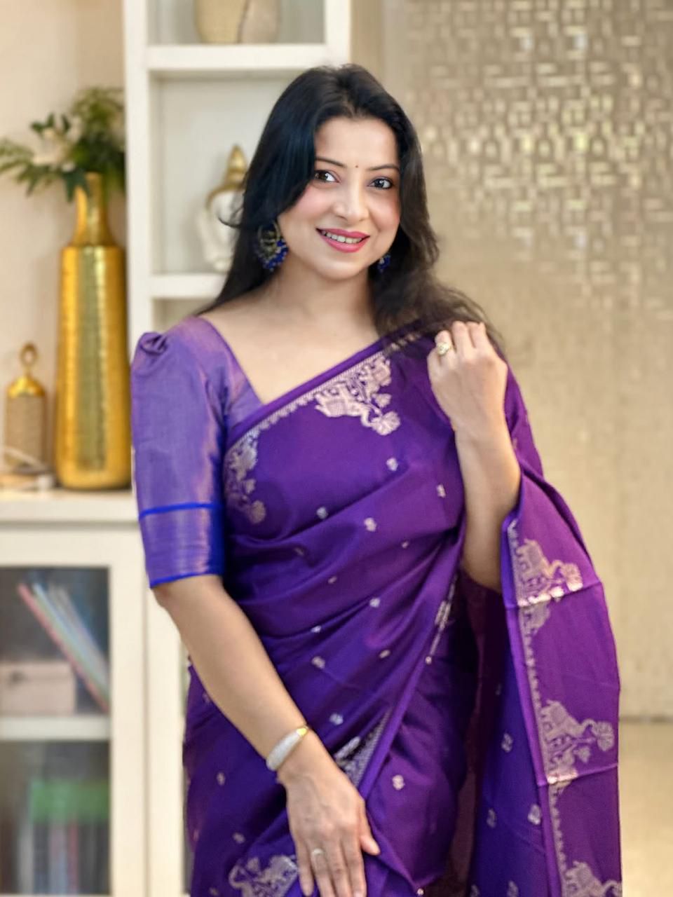 Ravishing Purple Soft Silk Saree With Invaluable Blouse Piece