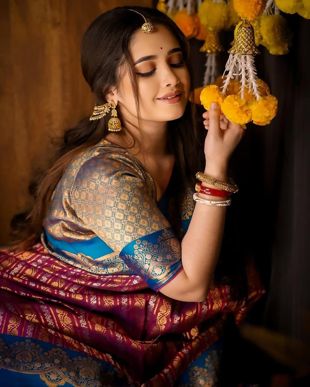 Incredible Purple Soft Silk Saree With Aplomb Blouse Piece
