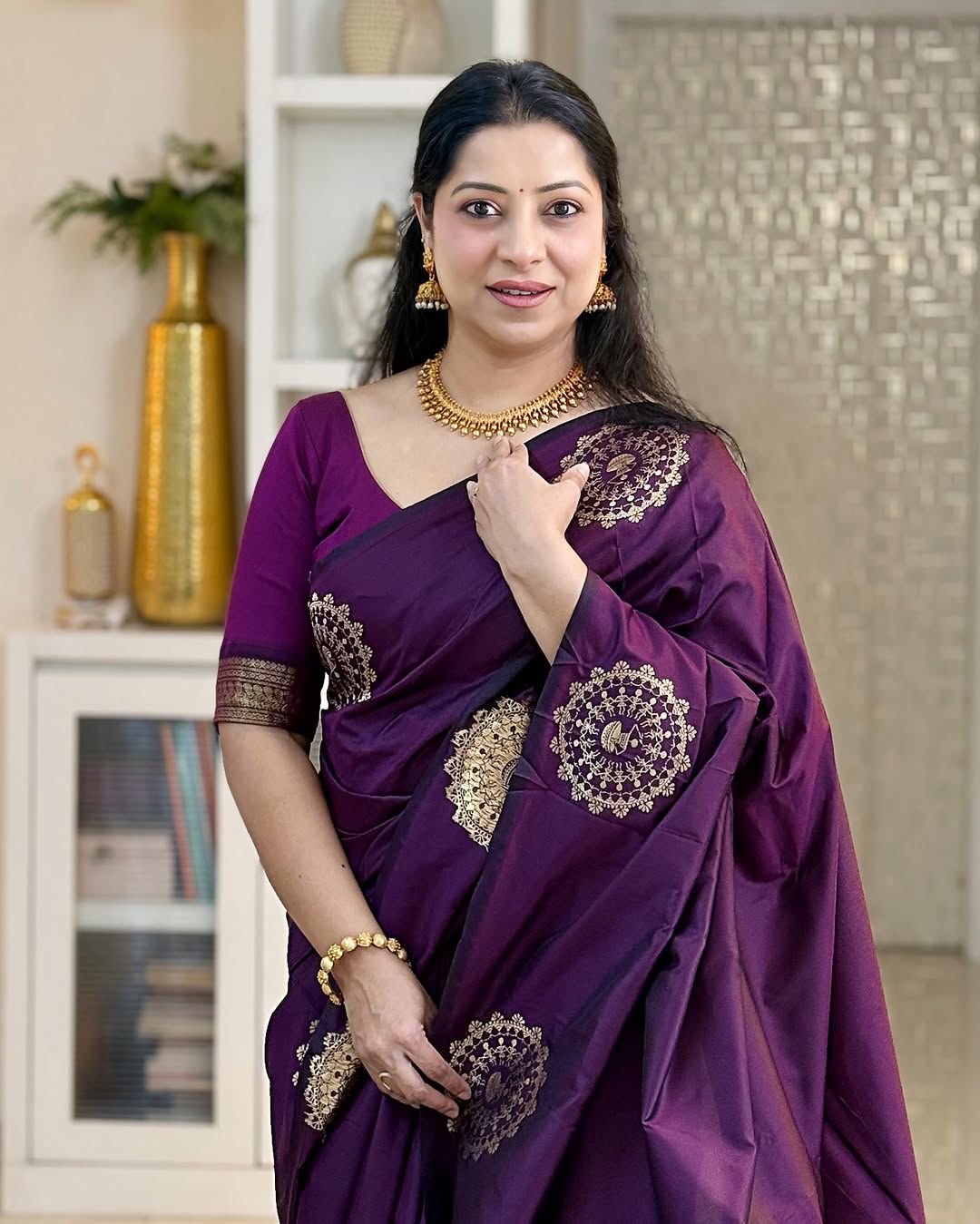 Sumptuous Purple Soft Silk Saree With Intricate Blouse Piece