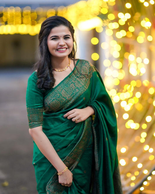 Imaginative Green Soft Banarasi Silk Saree with Artistic Blouse Piece - Mameraa