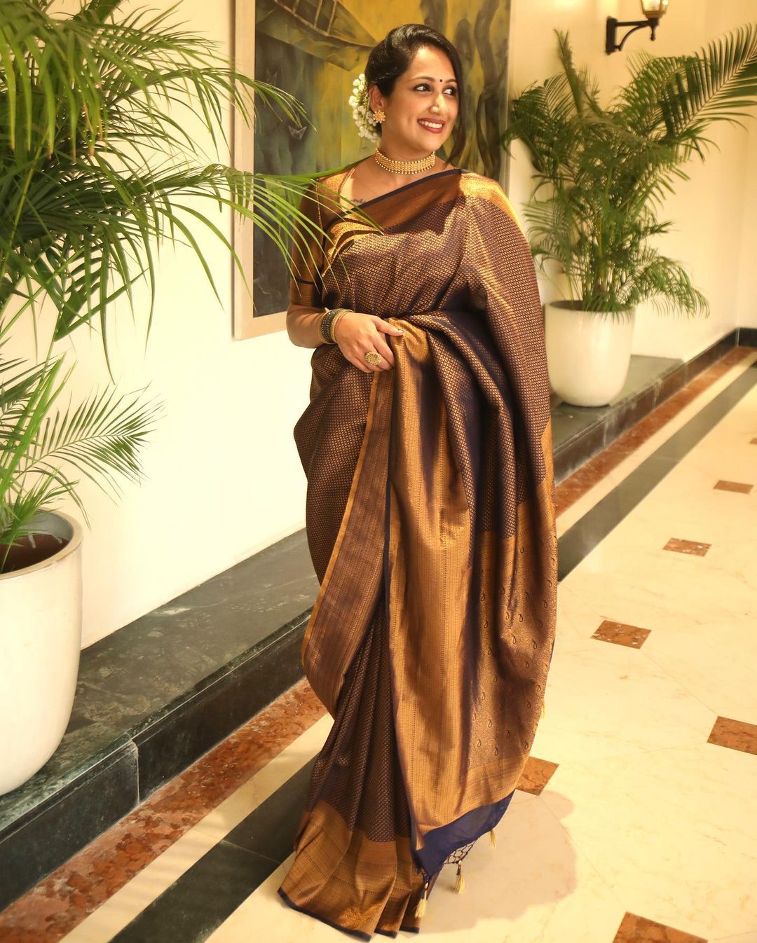 Fantabulous Black Soft Silk Saree with Incomparable Blouse Piece - Mameraa