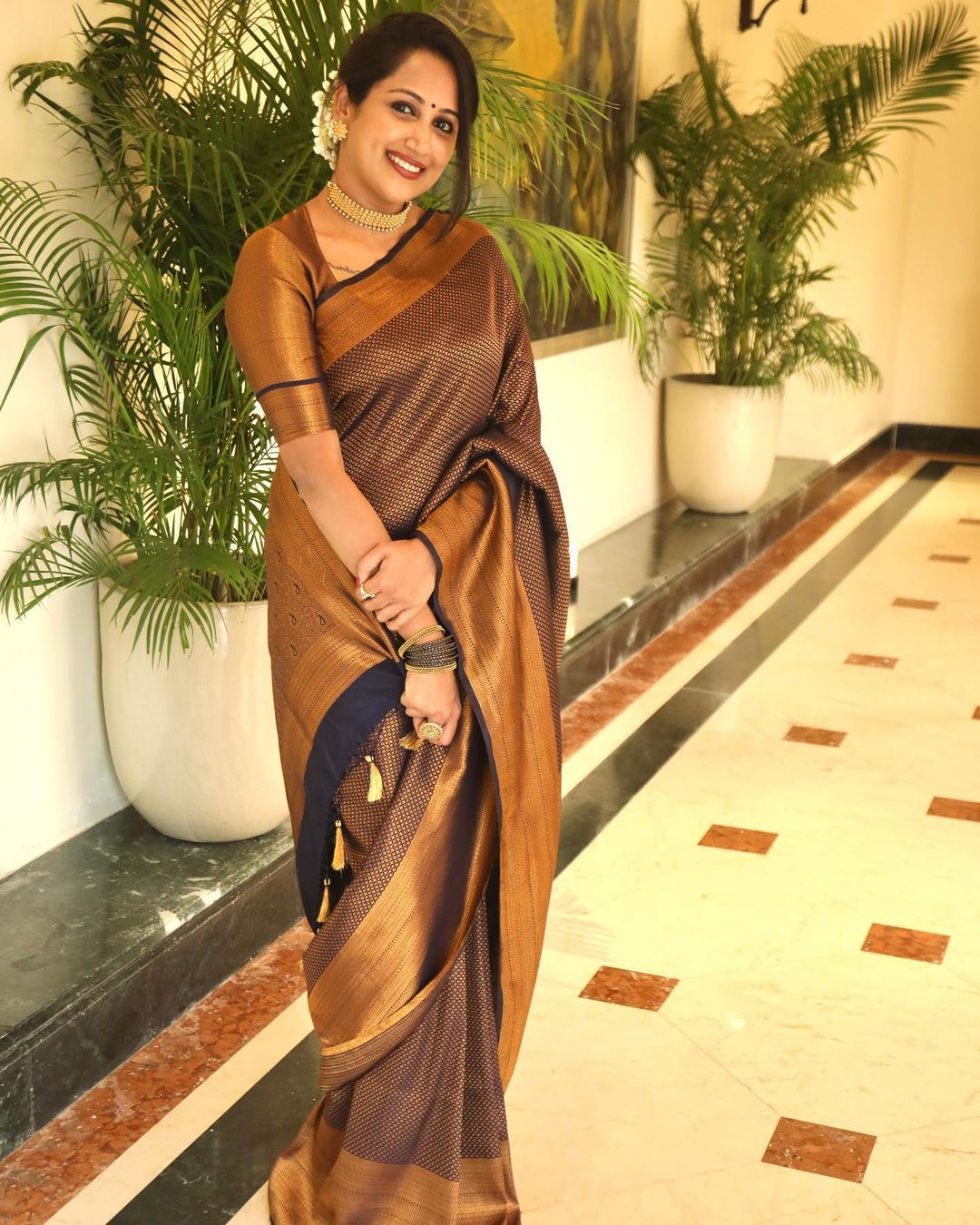 Fantabulous Black Soft Silk Saree with Incomparable Blouse Piece - Mameraa
