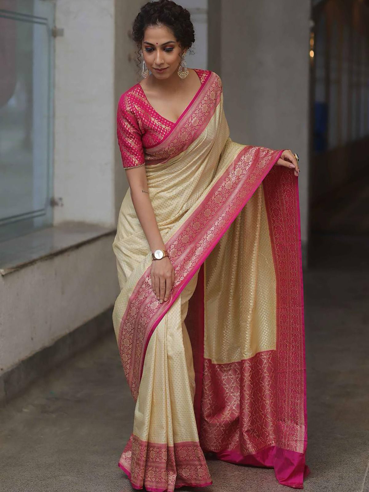 Divine Beige Soft Silk Saree With Marvellous Blouse Piece