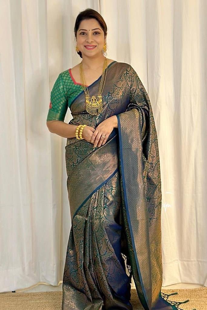 Scrumptious Dark Green Soft Silk Saree With Seraphic Blouse Piece