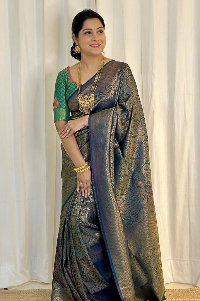 Scrumptious Dark Green Soft Silk Saree With Seraphic Blouse Piece