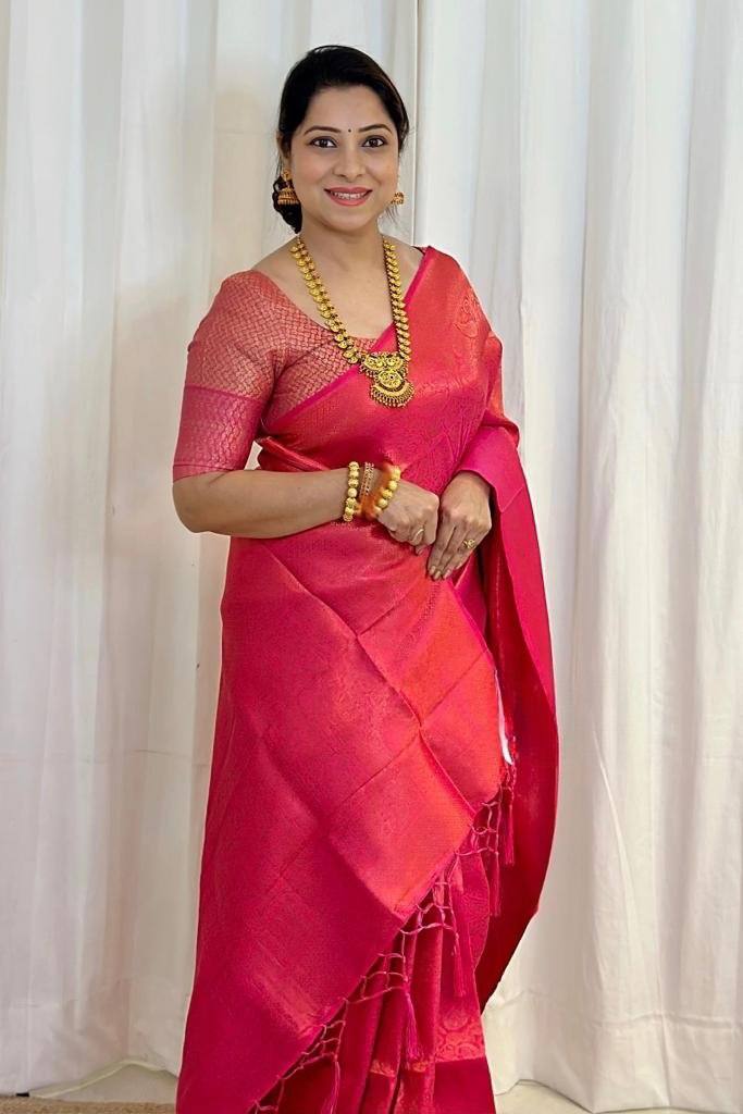 Adorable Dark Pink Soft Silk Saree With Splendiferous Blouse Piece