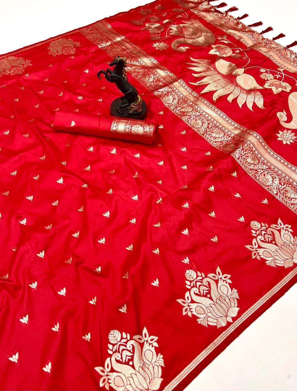 Elision Red Soft Silk Saree With Dissemble Blouse Piece