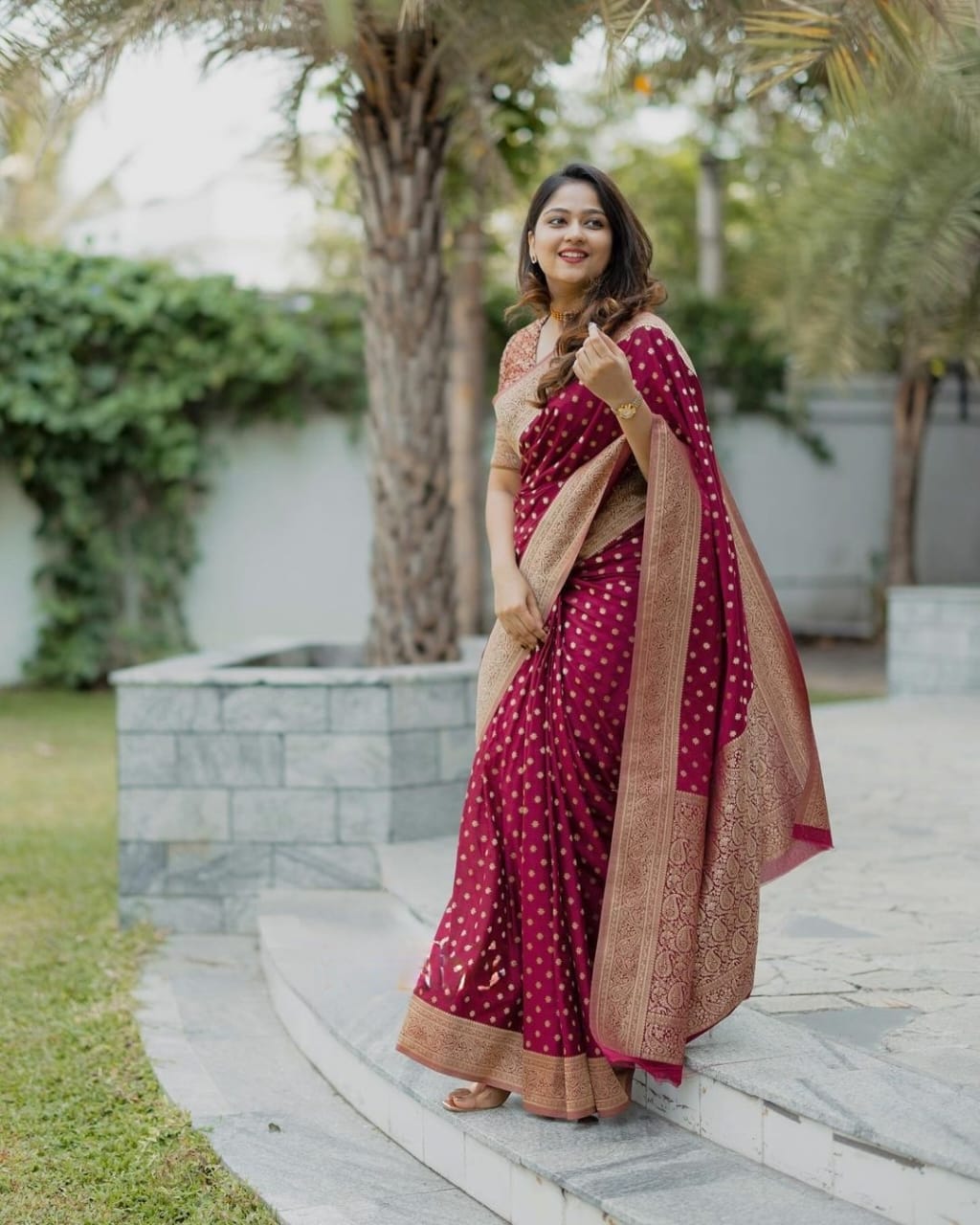 Gossamer Maroon Soft Silk Saree With Mellifluous Blouse Piece