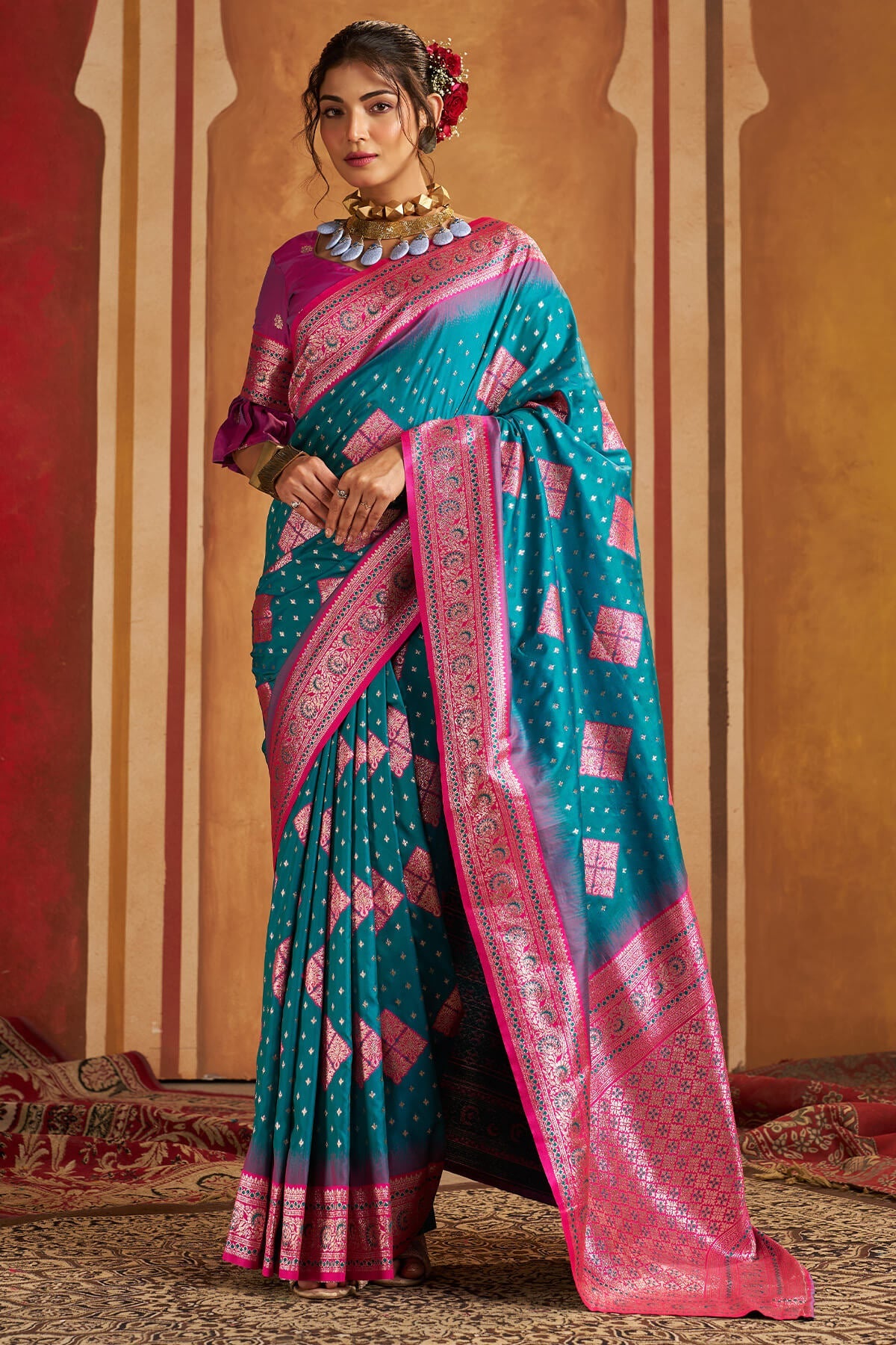 Prominent Firozi Pure Zari Weaving Banarasi Silk Saree With Flamboyant Blouse Piece