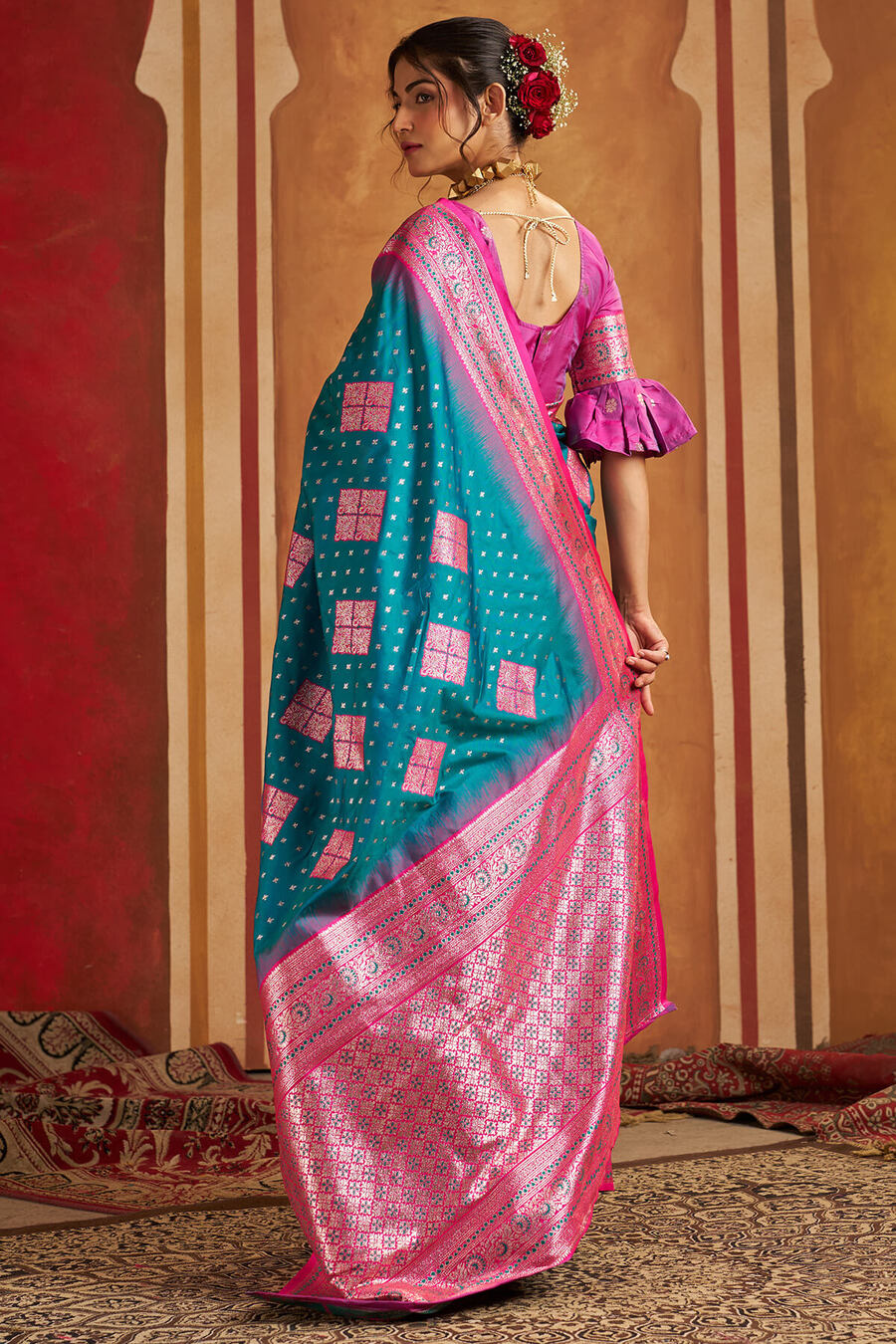 Prominent Firozi Pure Zari Weaving Banarasi Silk Saree With Flamboyant Blouse Piece