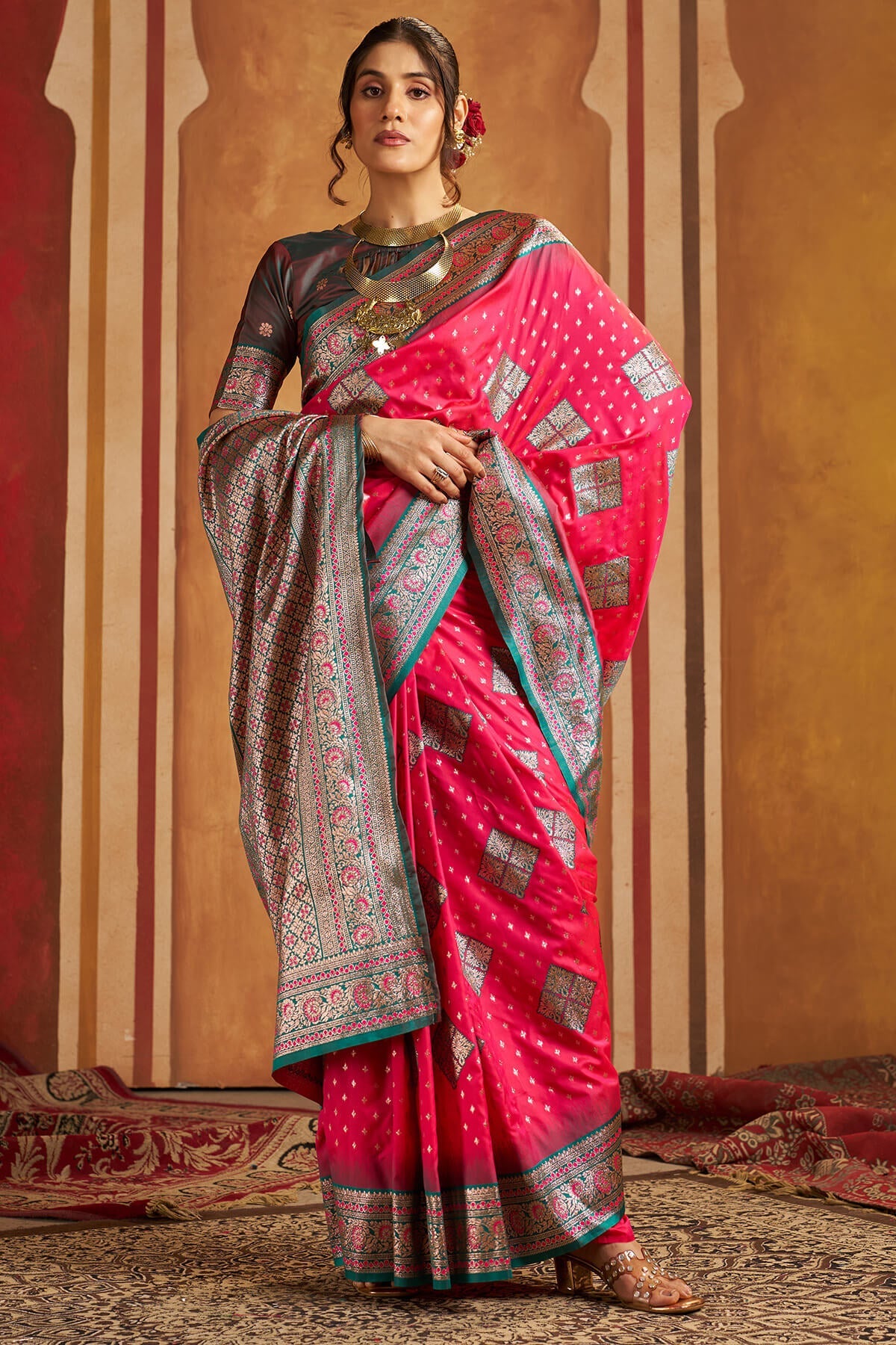Zephyr Magenta Pure Zari Weaving Banarasi Silk Saree With Artistic Blouse Piece