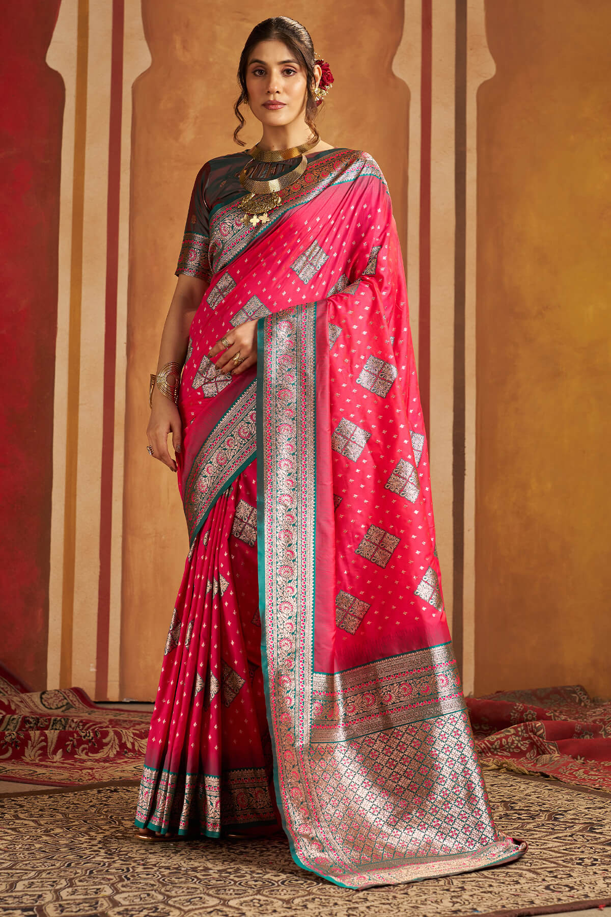 Zephyr Magenta Pure Zari Weaving Banarasi Silk Saree With Artistic Blouse Piece