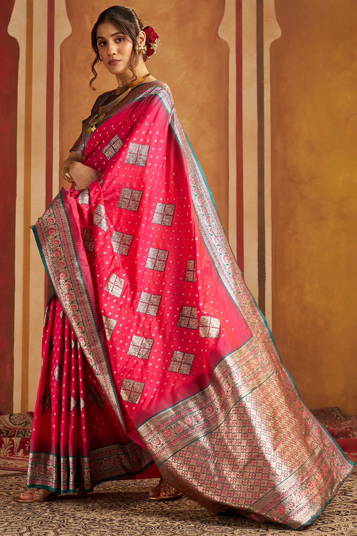 Zephyr Magenta Pure Zari Weaving Banarasi Silk Saree With Artistic Blouse Piece