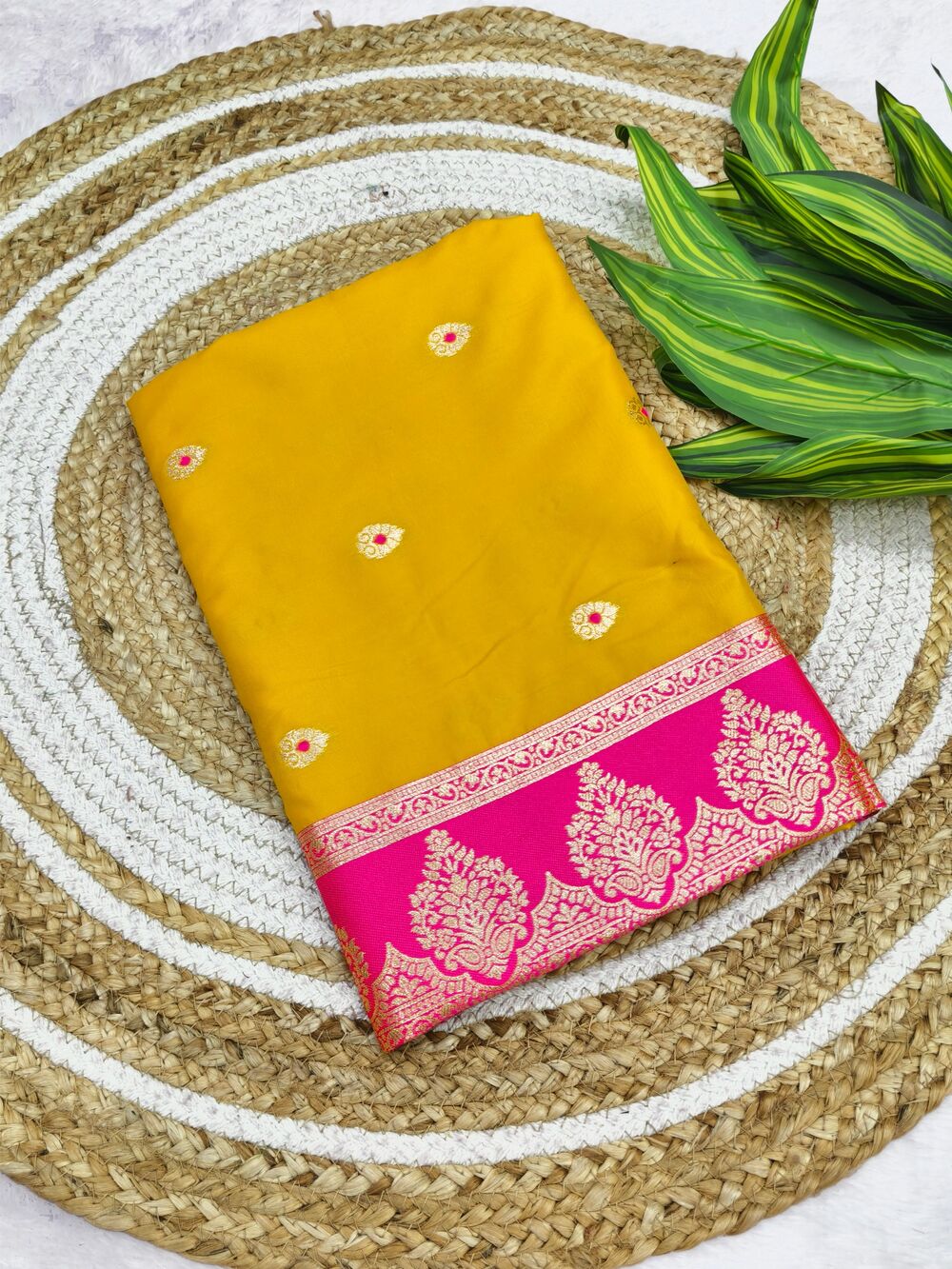Mesmerising Yellow Pure Zari Weaving Banarasi Silk Saree With Quintessential Blouse Piece