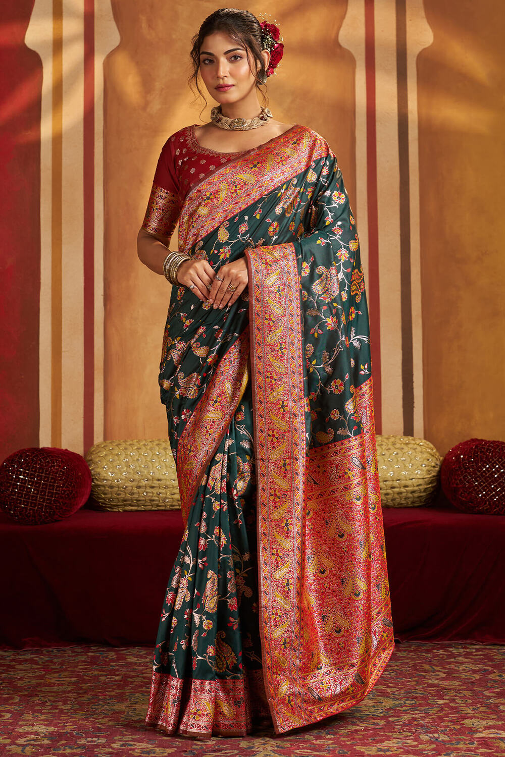 Dazzling Dark Green Pure Zari Weaving Banarasi Silk Saree With Inimitable Blouse Piece