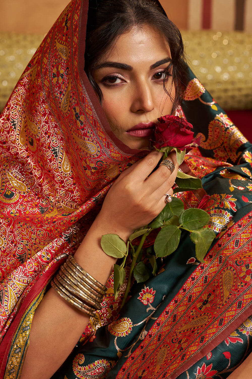 Dazzling Dark Green Pure Zari Weaving Banarasi Silk Saree With Inimitable Blouse Piece