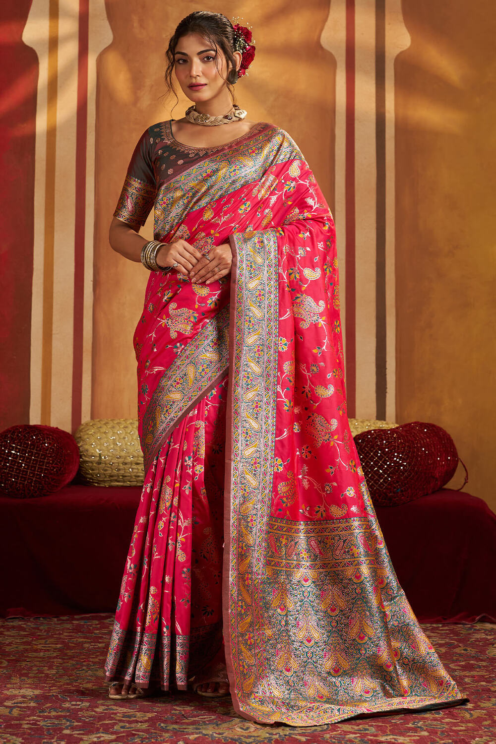 Snazzy Dark Pink Pure Zari Weaving Banarasi Silk Saree With Scintillating Blouse Piece