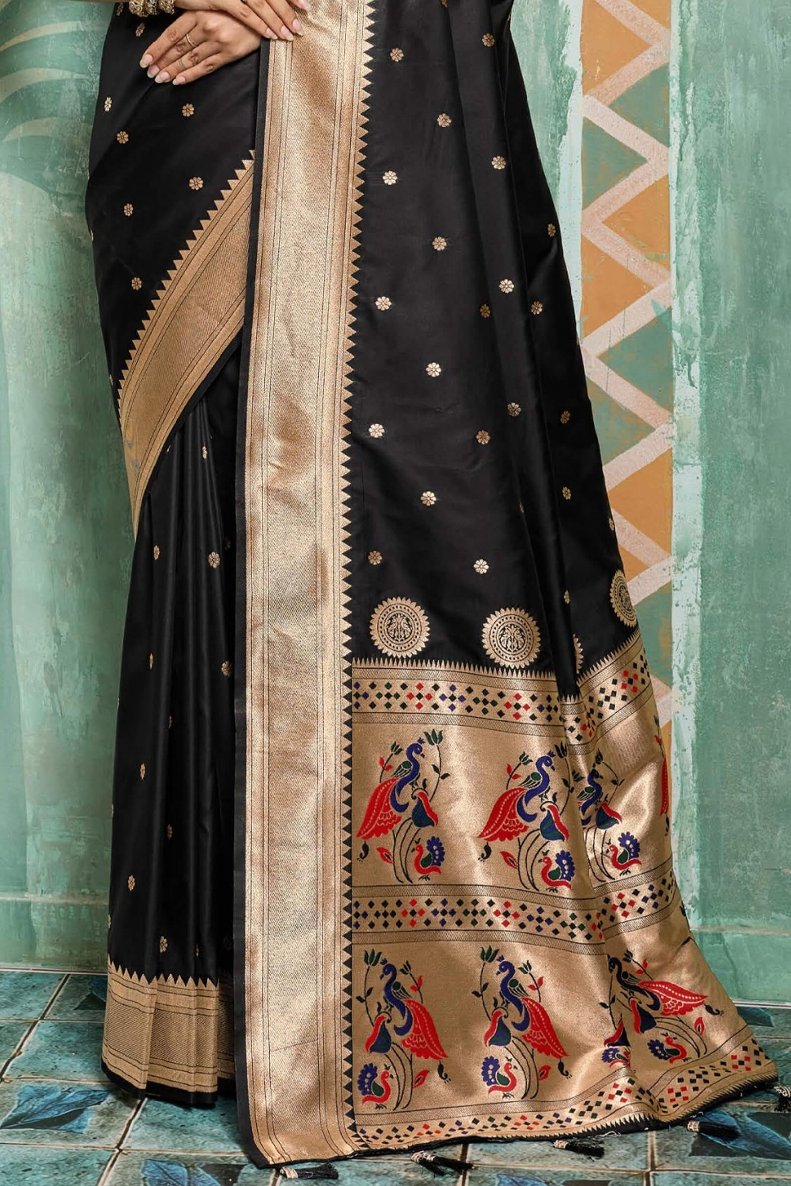 Cynosure Black Paithani Silk Saree With Wonderful Blouse Piece