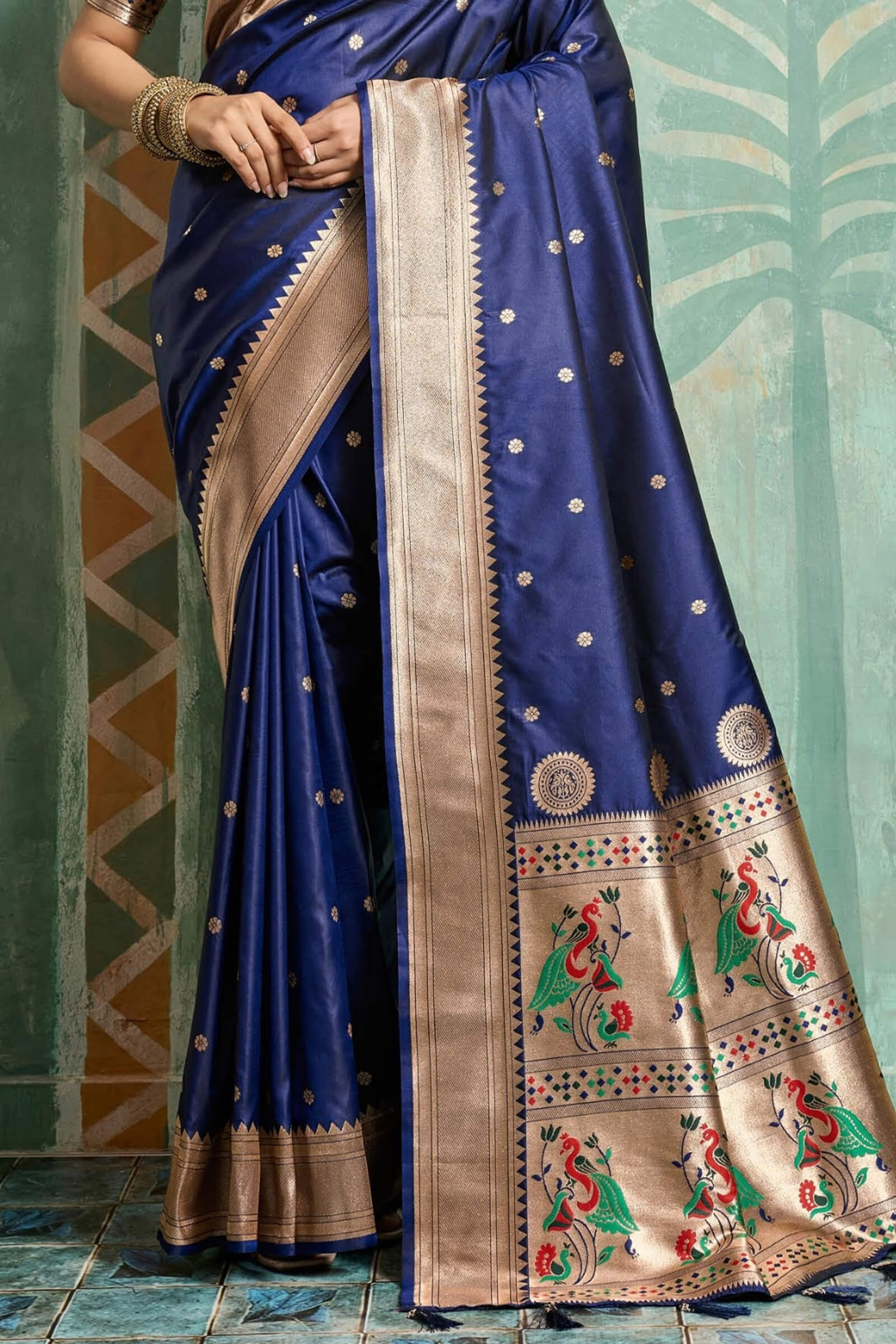Elision Navy Blue Paithani Silk Saree With Beautiful Blouse Piece