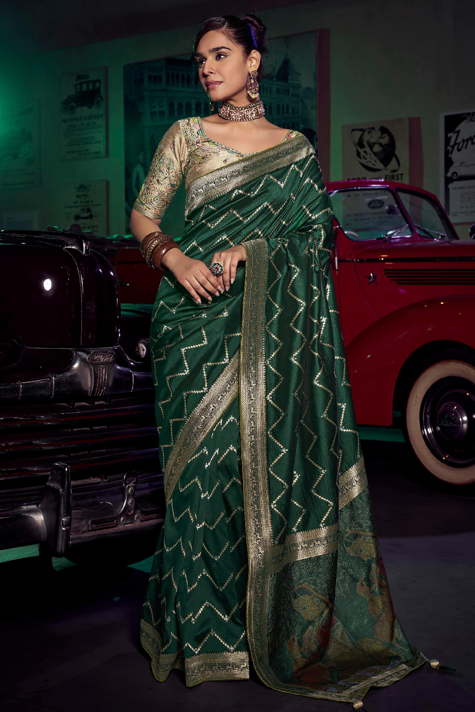 Amazing Dark Green Soft Banarasi Silk Saree With Gleaming Blouse Piece