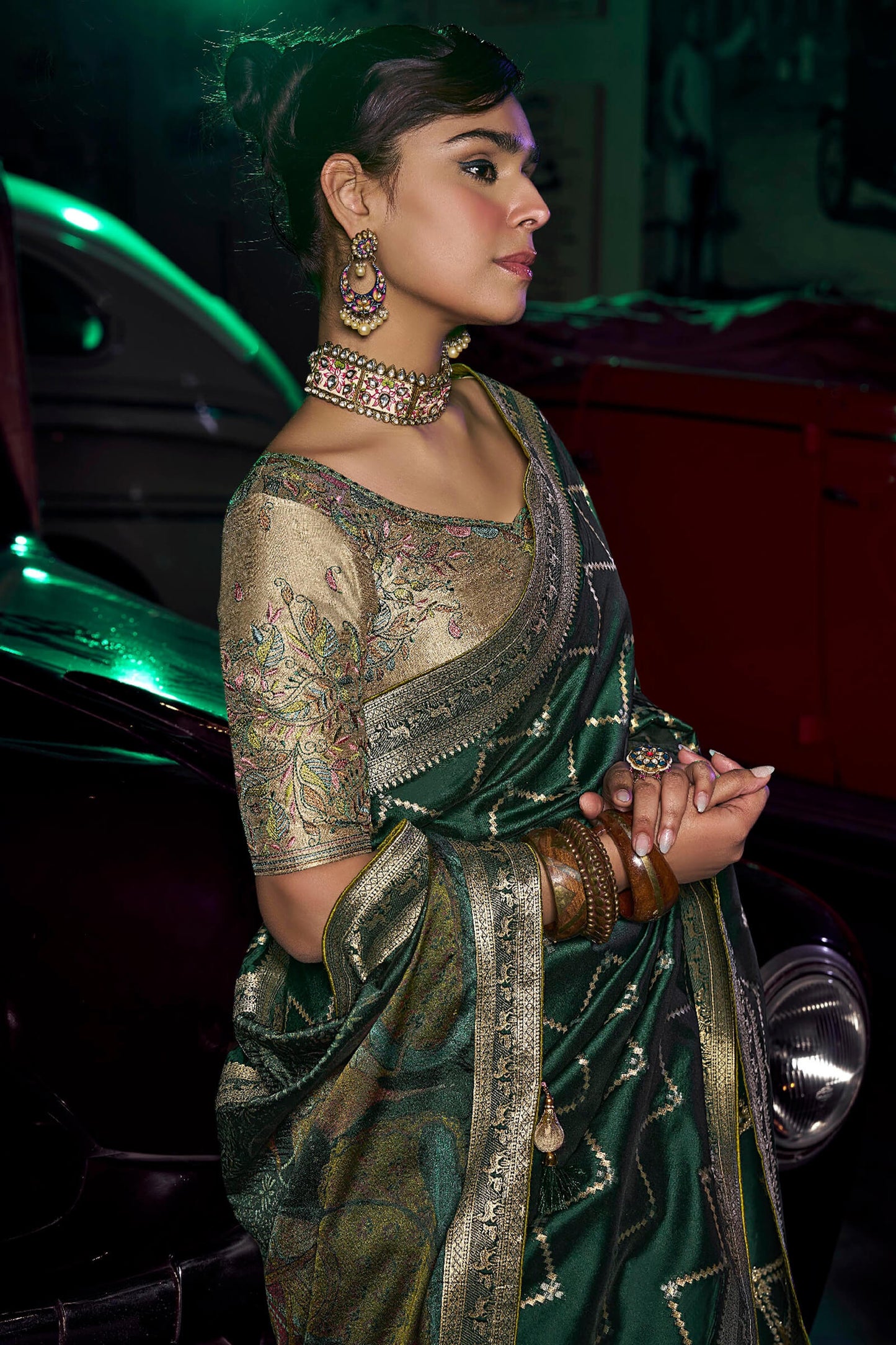 Amazing Dark Green Soft Banarasi Silk Saree With Gleaming Blouse Piece