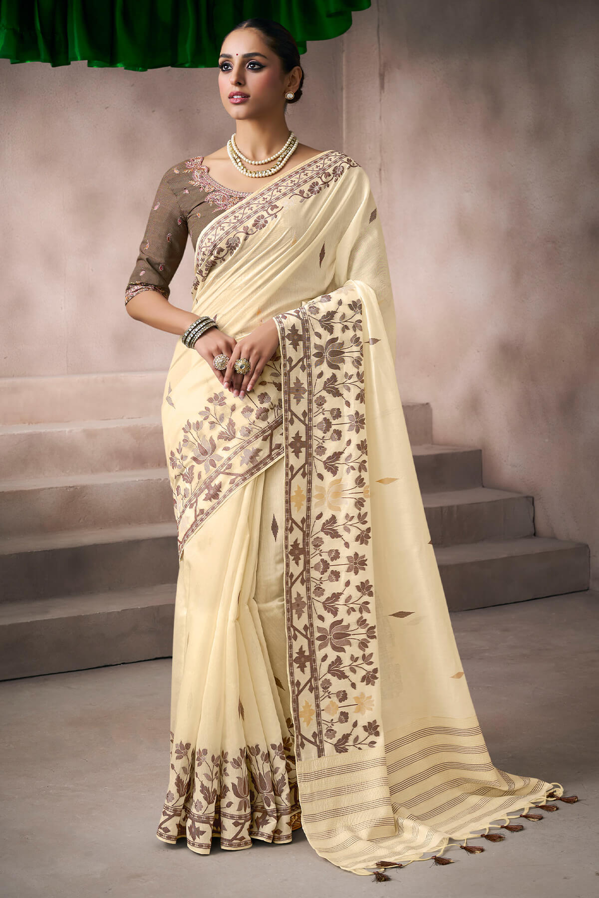 Woebegone Beige Viscose Cotton Silk Saree With Captivating Blouse Piece