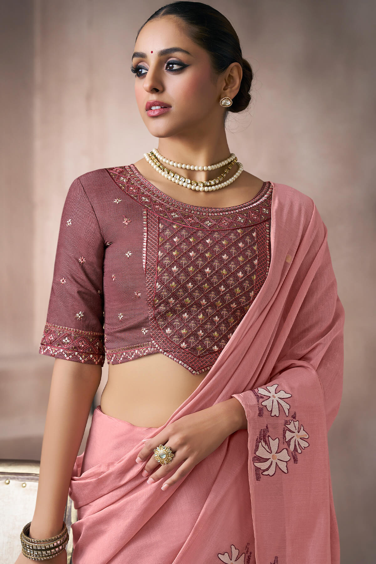 Redolent Pink Viscose Cotton Silk Saree With Exemplary Blouse Piece