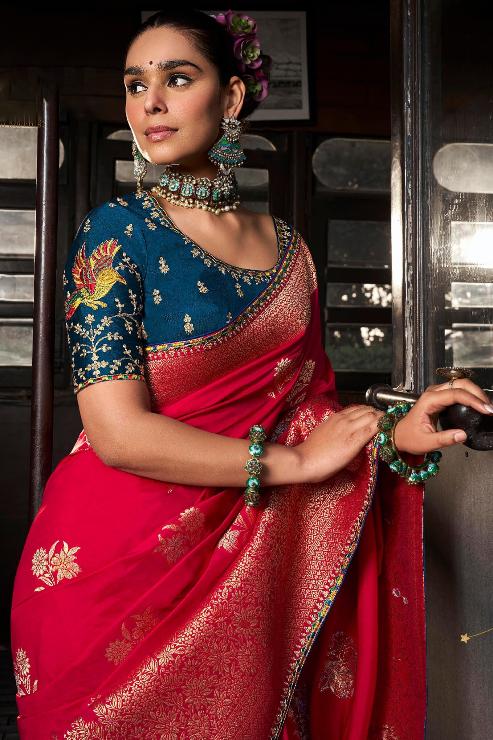 Elegant Red Pure Viscose Dola Silk Saree With Dissemble Blouse Piece