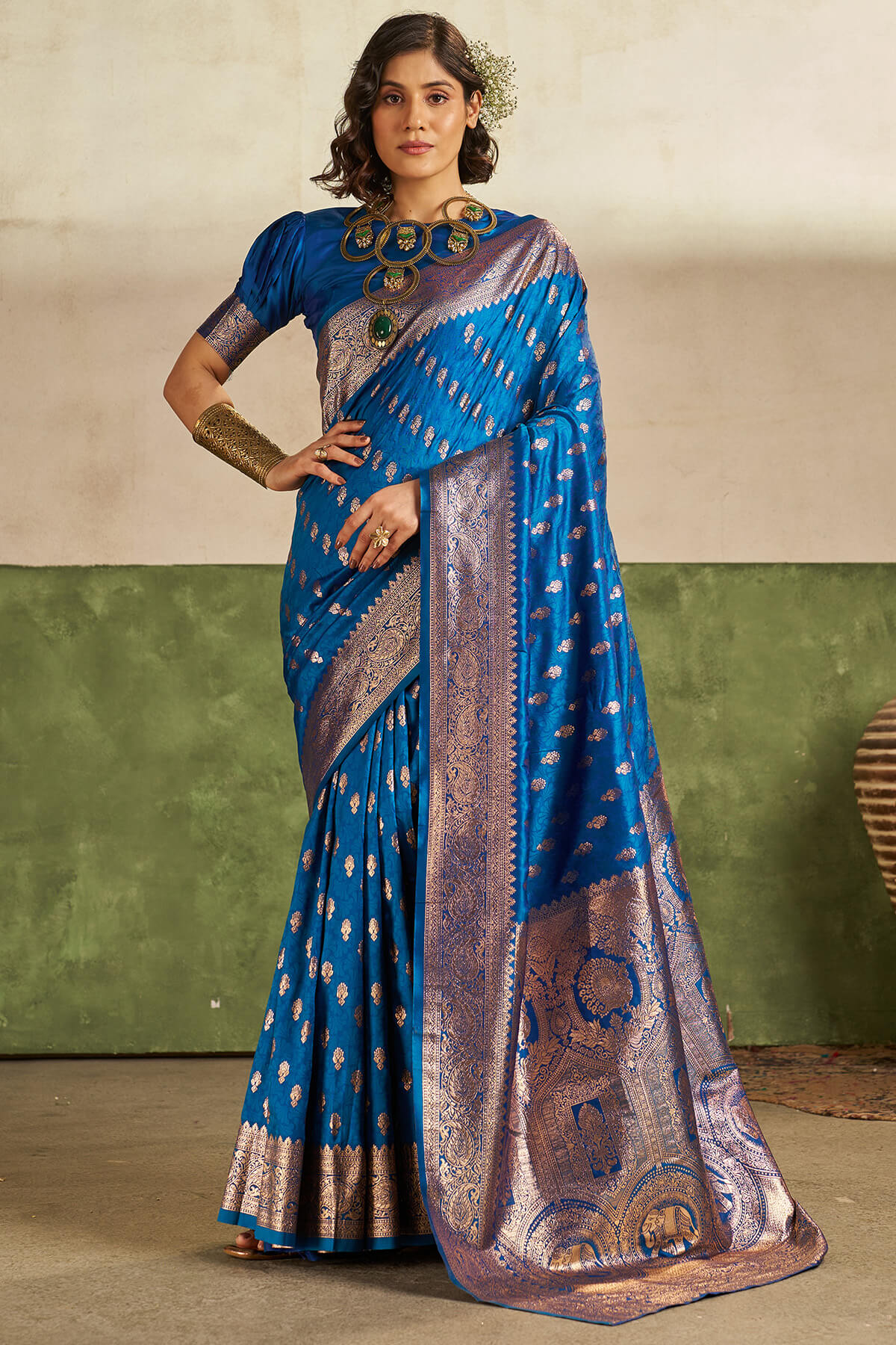 Glorious Blue Pure Zari Weaving Banarasi Silk Saree With Gratifying Blouse Piece
