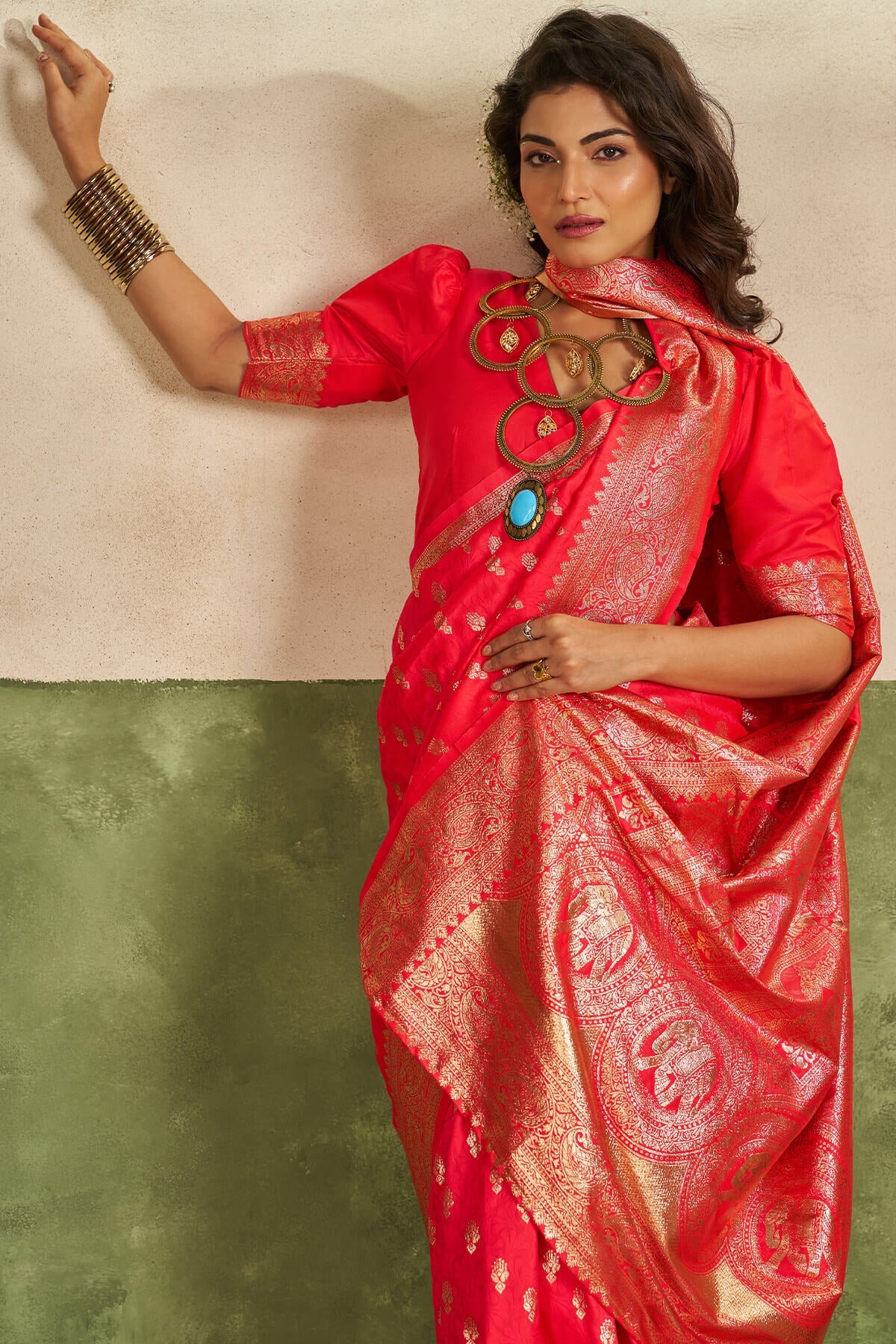 Intricate Dark Pink Pure Zari Weaving Banarasi Silk Saree With Desuetude Blouse Piece