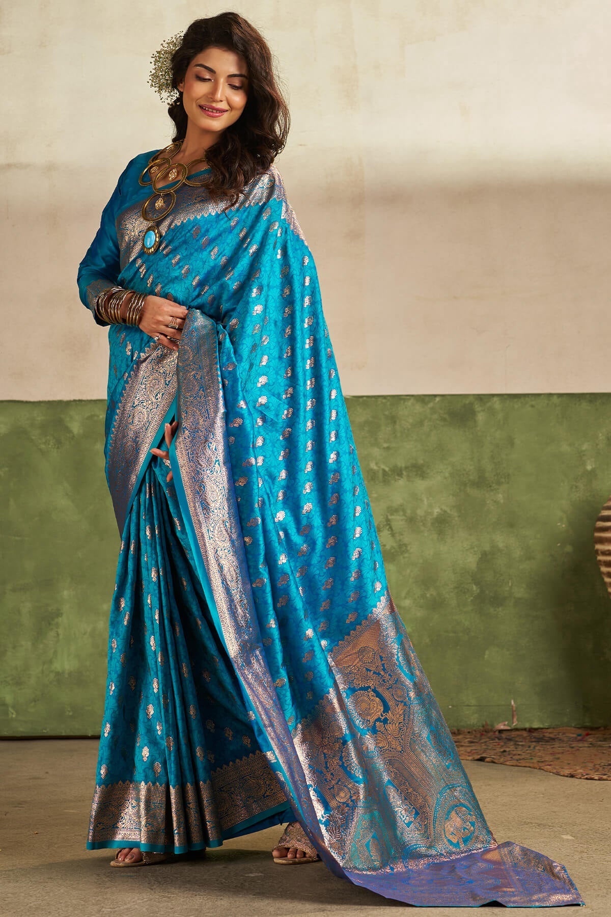 Efflorescence Firozi Pure Zari Weaving Banarasi Silk Saree With Amazing Blouse Piece