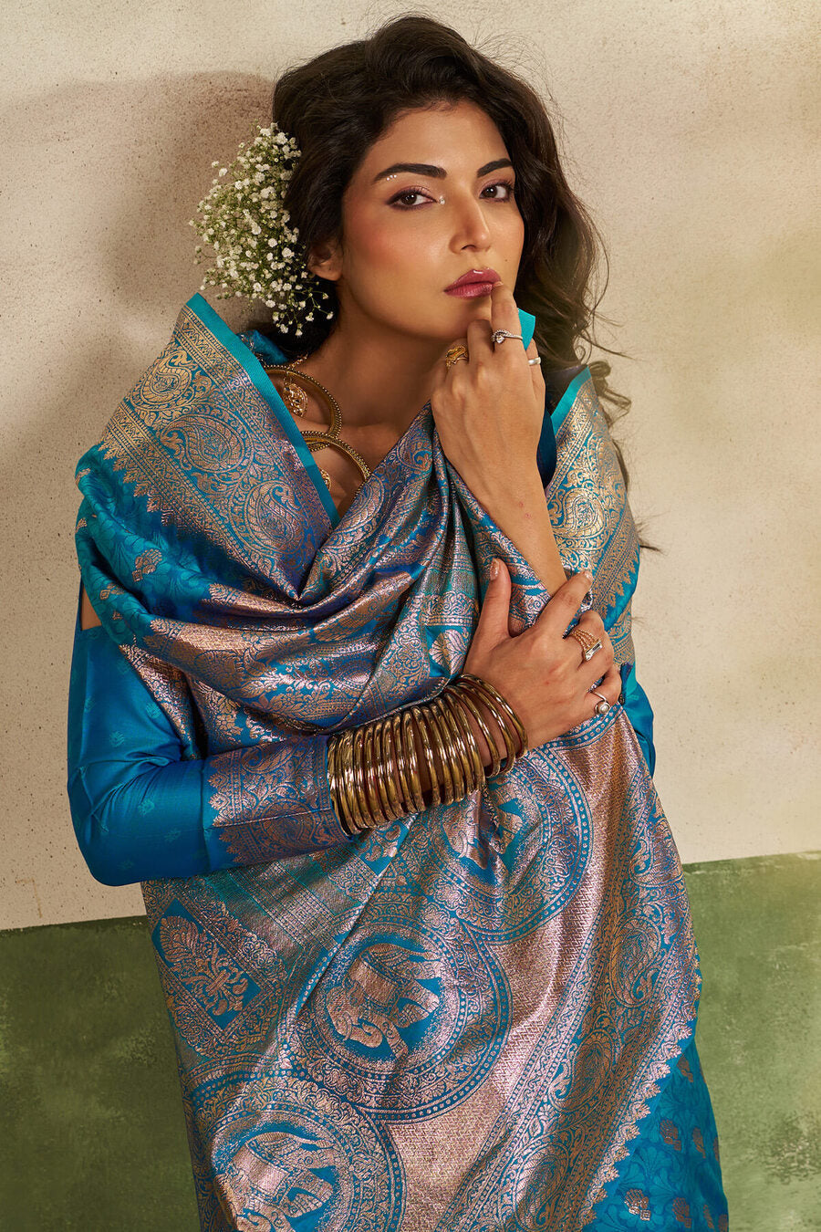 Efflorescence Firozi Pure Zari Weaving Banarasi Silk Saree With Amazing Blouse Piece