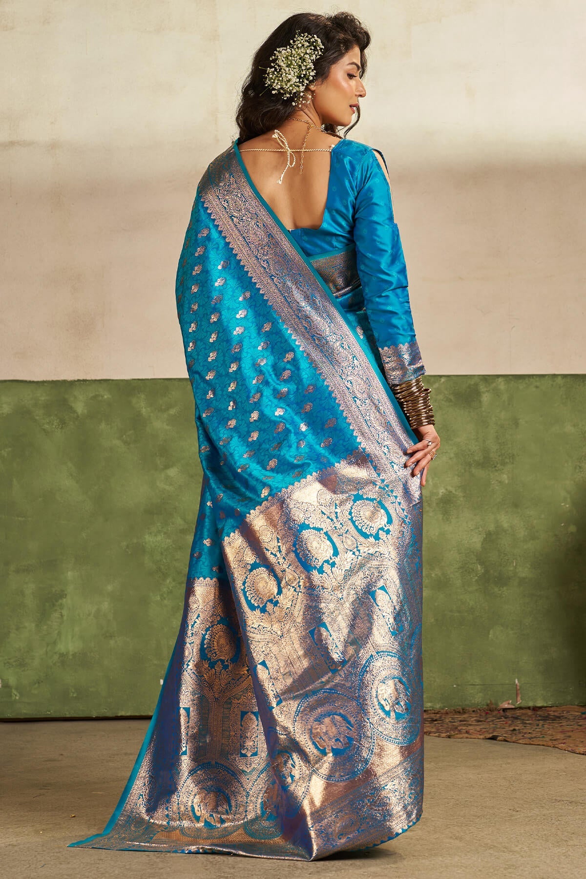 Efflorescence Firozi Pure Zari Weaving Banarasi Silk Saree With Amazing Blouse Piece