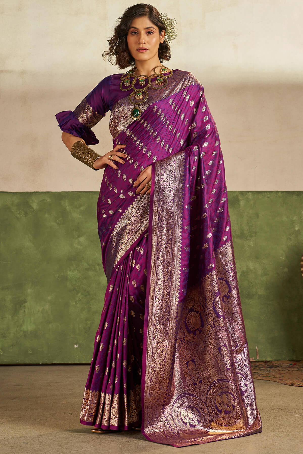 Dissemble Purple Pure Zari Weaving Banarasi Silk Saree With Majestic Blouse Piece